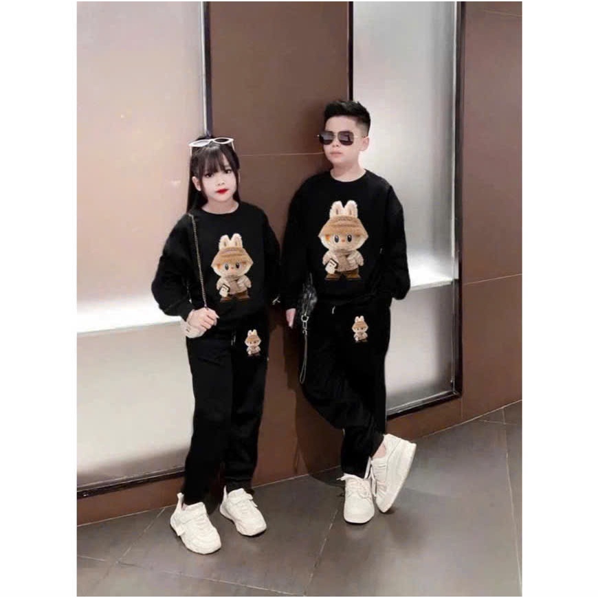 BỘ NI DA CÁ LABUBU ĐỘI MŨ 02 CHO BÉ TRAI VA GÁI MÀU NGẪU NHIÊN