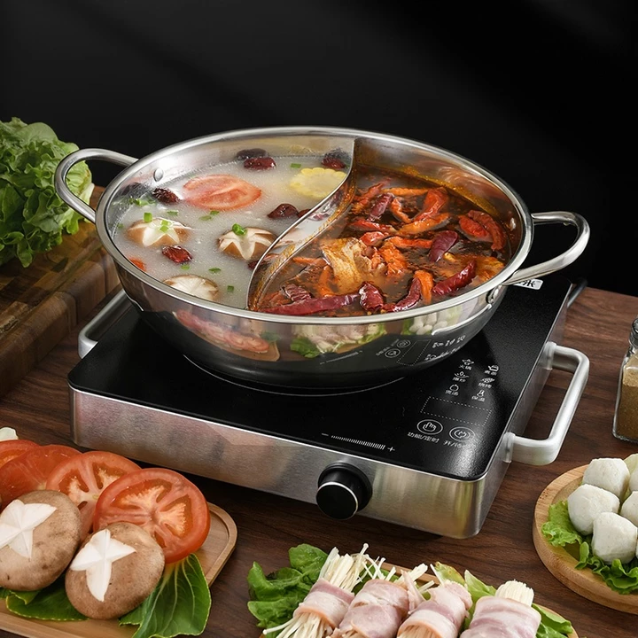 Nồi lẩu 2 ngăn INOX dùng được bếp ga , bếp từ làm nóng nhanh , siêu tiện lợi