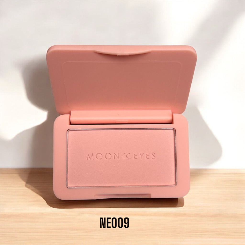 Hàng loại 1-Má hồng Mooneyes mịn lỳ, chống nước, bền màu. Sản phẩm giúp gương mặt thêm xinh xắn.