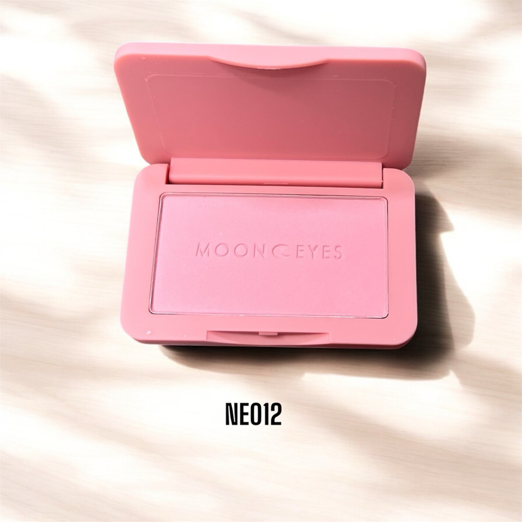 Hàng loại 1-Má hồng Mooneyes mịn lỳ, chống nước, bền màu. Sản phẩm giúp gương mặt thêm xinh xắn.