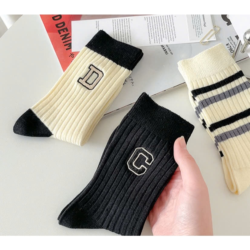 Vớ Tất nữ chữ cái ABC cao cổ phong cách trẻ trung, năng động.