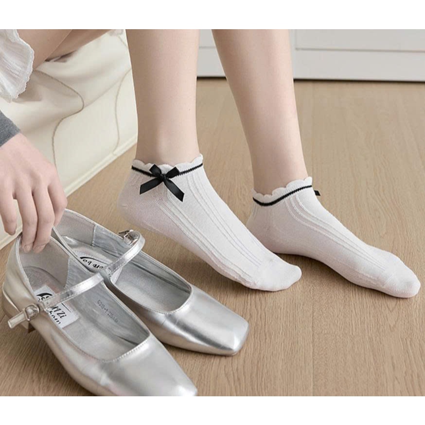 Vớ Tất nữ thêu nổi hình Nơ lớn cổ ngắn siêu dễ thương, xinh xắn