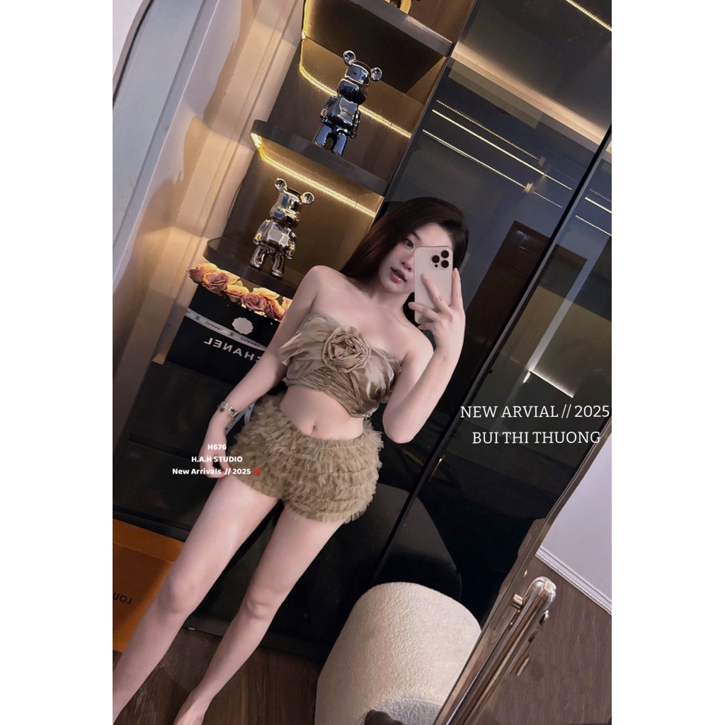Set áo tơ trễ vai hoa ngực chun lưng quần sooc lưới bèo xinh lắm