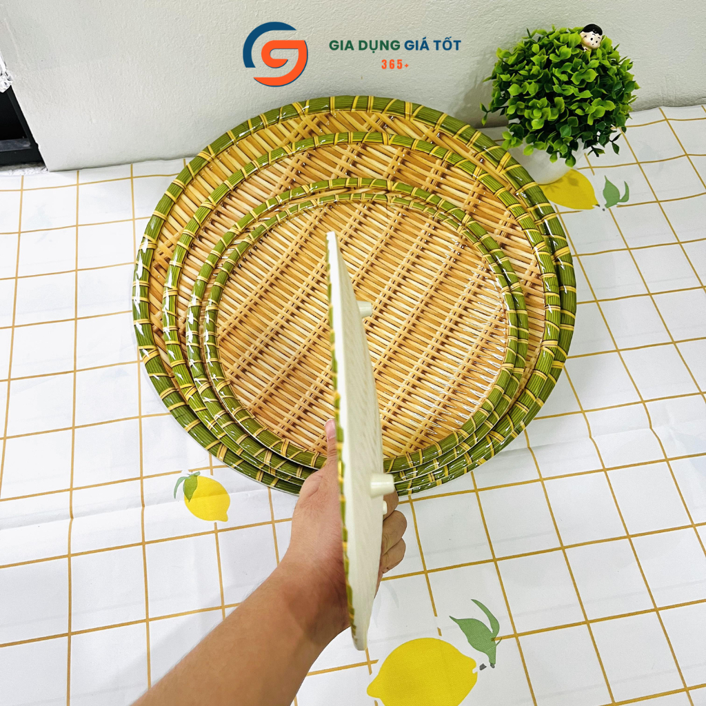 Mẹt nhựa giả mây tre đựng đồ ăn, đĩa nhựa tròn dùng bún đậu, nem nướng - nhiều kích cỡ lựa chọn
