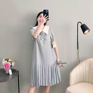 Váy bầu công sở thiết kế đuôi cá xếp ly trang trí bông hoa ở cổ