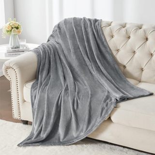 Chăn Tuyết Nhung Siêu Mềm Mịn 1,6KG Dày Dặn, Mền Đắp Sofa Giường Ngủ, Chăn Văn Phòng Giữ Ấm Gọn Nhẹ