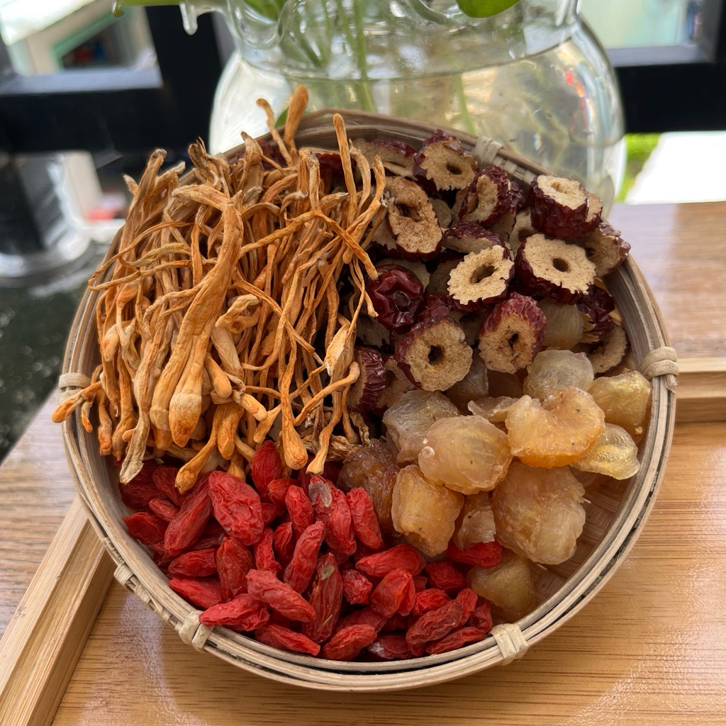 Trà Đông Trùng Hạ Thảo Tứ Vị 