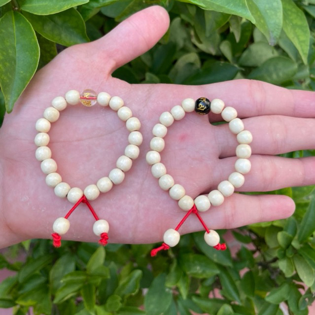Vòng Tay Gỗ Dâu Tằm trắng mix đá Omani mang Bình An May Mắn cho bé
