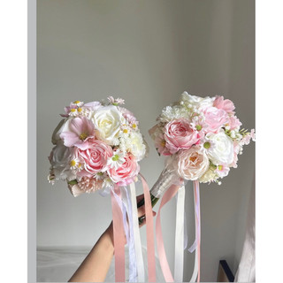 Bó hoa cưới cầm tay cô dâu trắng Hồng dễ thương TH00123