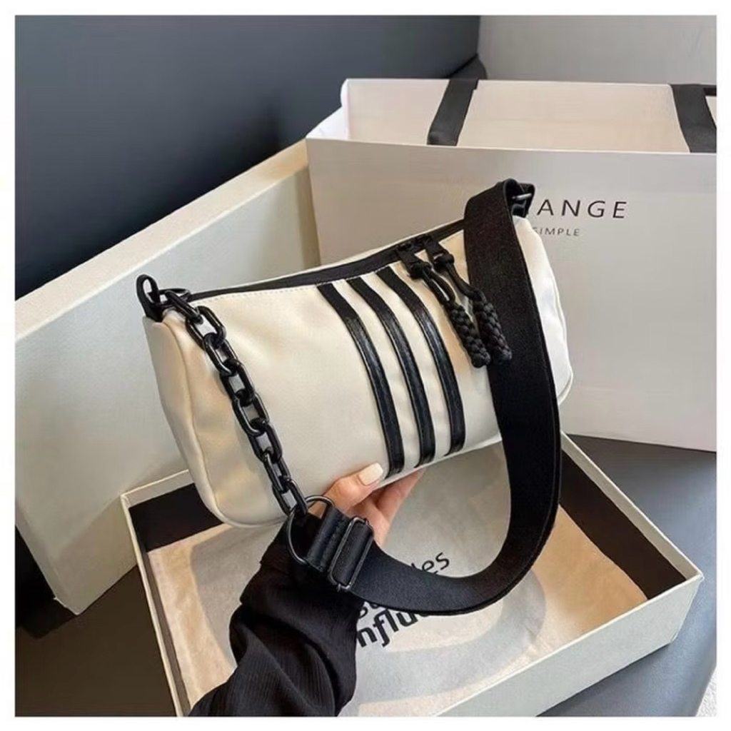 ️️TÚI 3 sọc đeo chéo logo thể thao size 28cm.