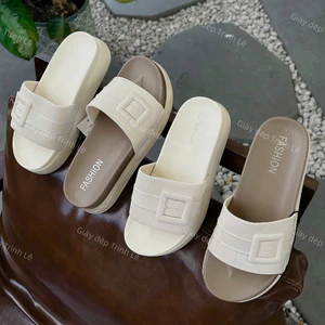 Dép Nữ Mũi Tròn Quai Ngang Đế 5 Phân Cao Su Mềm Đính Khóa Vuông Phối Nhiều Màu - T001