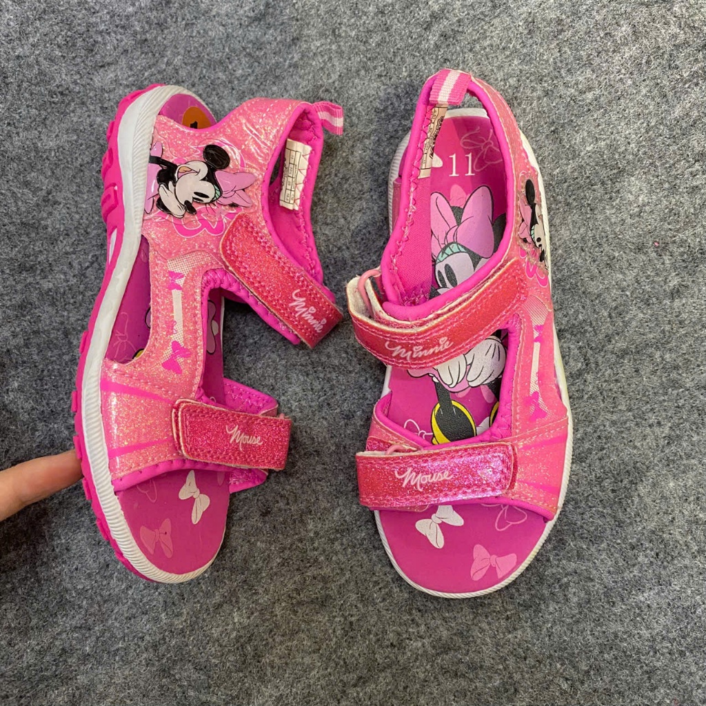 Sandal, Dép Quai Hậu Cho Bé Gái Có Đèn Phát Sáng Chất Liệu Êm Ái Đế Siêu Nhẹ Bền Bỉ An Toàn
