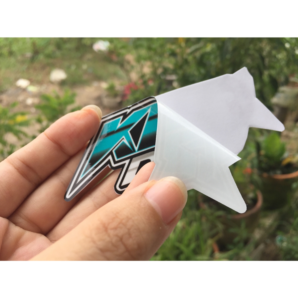 Cặp chữ KingDrag xanh / đỏ [10x3.5cm]. Tùy chọn in màu khác theo ý khách. Decal hình dán logo chống nước