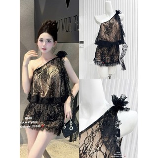 Jumsuit áo lệch vai mix ren đính hoa lớn nhún bồng liền váy chữ A ôm body xinh xắn tiểu thư cho nàng – BaoTrang.clothes