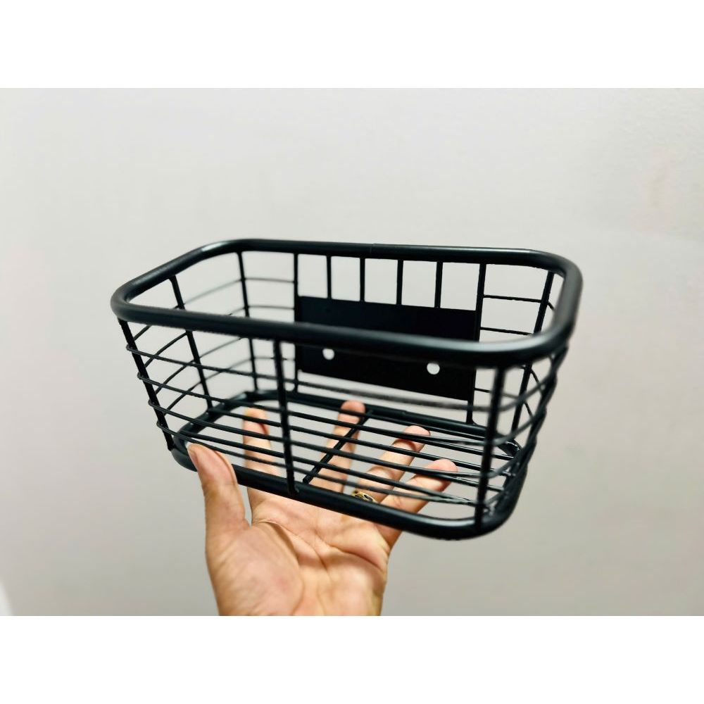 Rổ xe máy Scoopy V2 Sơn Tĩnh Điện mẫu Thái loại có nắp và không nắp (kích thước : dài 22cm rộng 12cm cao 12cm) hàng chất