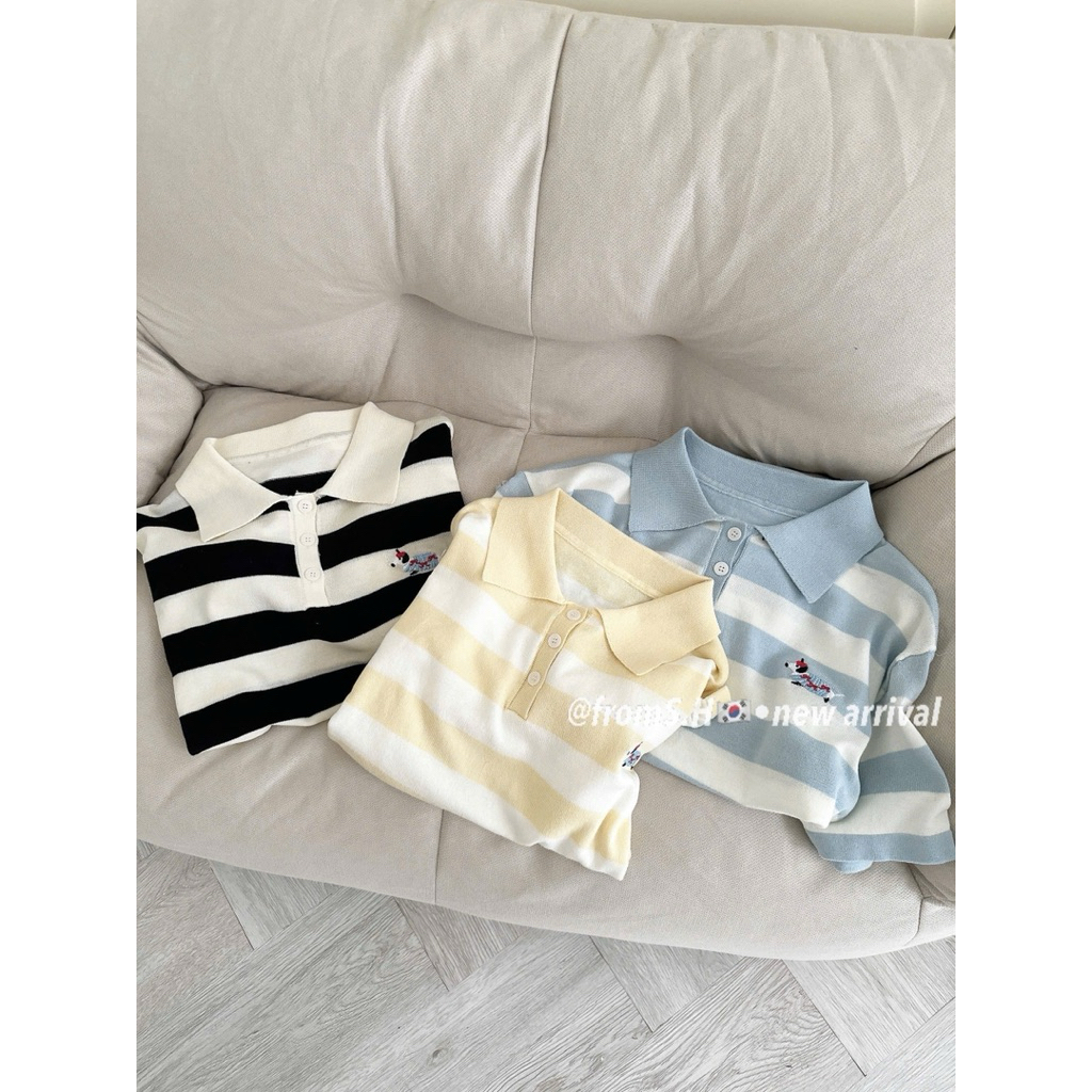 Áo len mongtoghi nữ cộc tay dáng polo cổ bẻ  kẻ ngang thêu hình thanh lịch basic Hàn Quốc - Sana closet