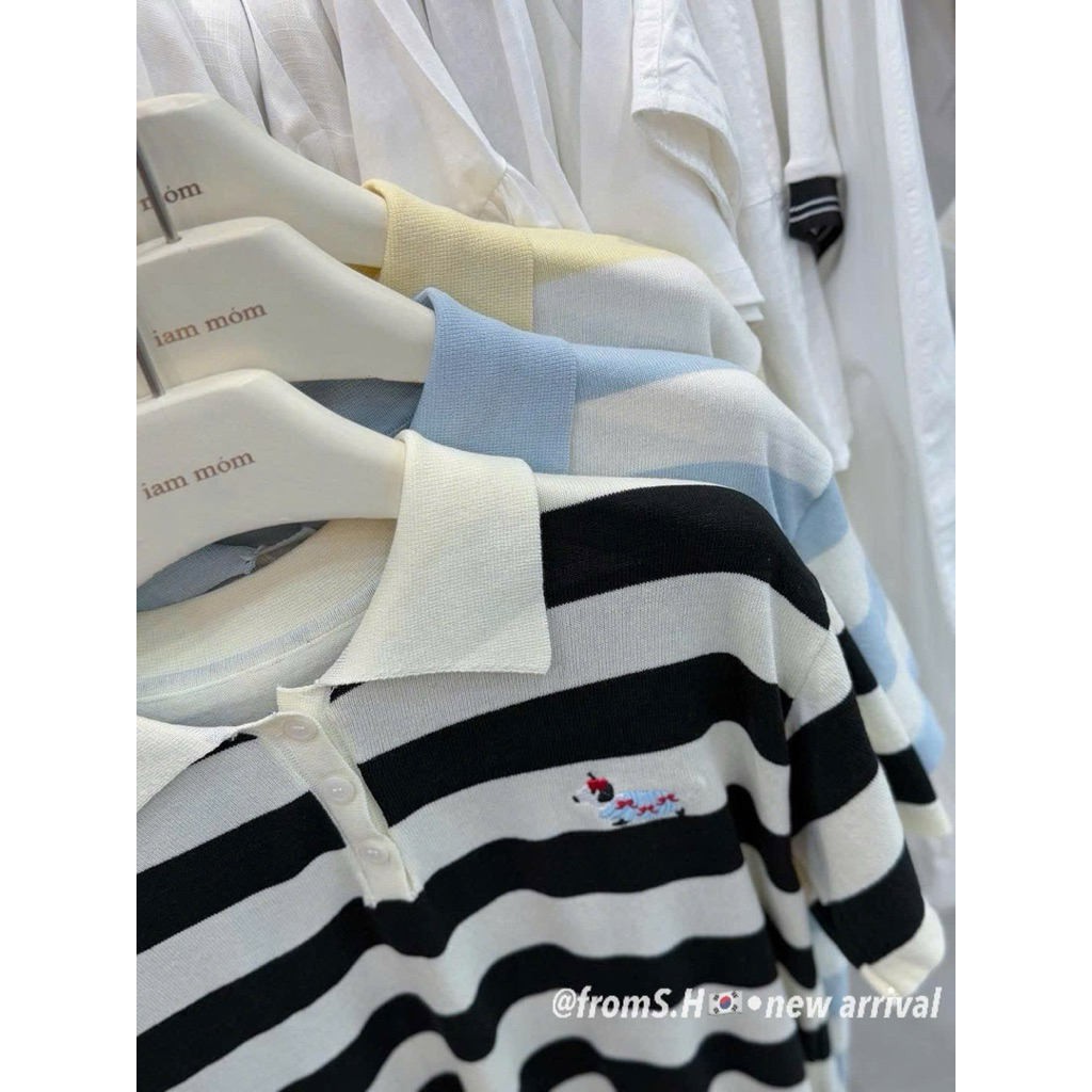 Áo len mongtoghi nữ cộc tay dáng polo cổ bẻ  kẻ ngang thêu hình thanh lịch basic Hàn Quốc - Sana closet
