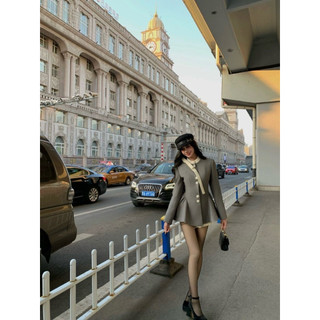 Set áo khoác dạ blazer cổ phối nơ chiết eo tà nhún kết hợp quần đùi bèo ren phong cách tiểu thư sang chảnh