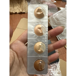 Sample Kem Nền GIVENCHY Prisme Libre Skin-Caring Matte Foundation