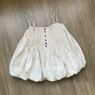 Joo Top | Áo linen hai dây dáng phồng xếp ly phối cúc phong cách dễ thương, năng động | ByMintt