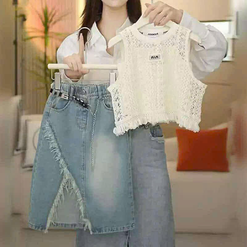 Áo ren mẹ và bé gái , chất liệu cao cấp mềm nhẹ , không gây kích ứng phù hợp mọi dáng người , dễ mix đồ