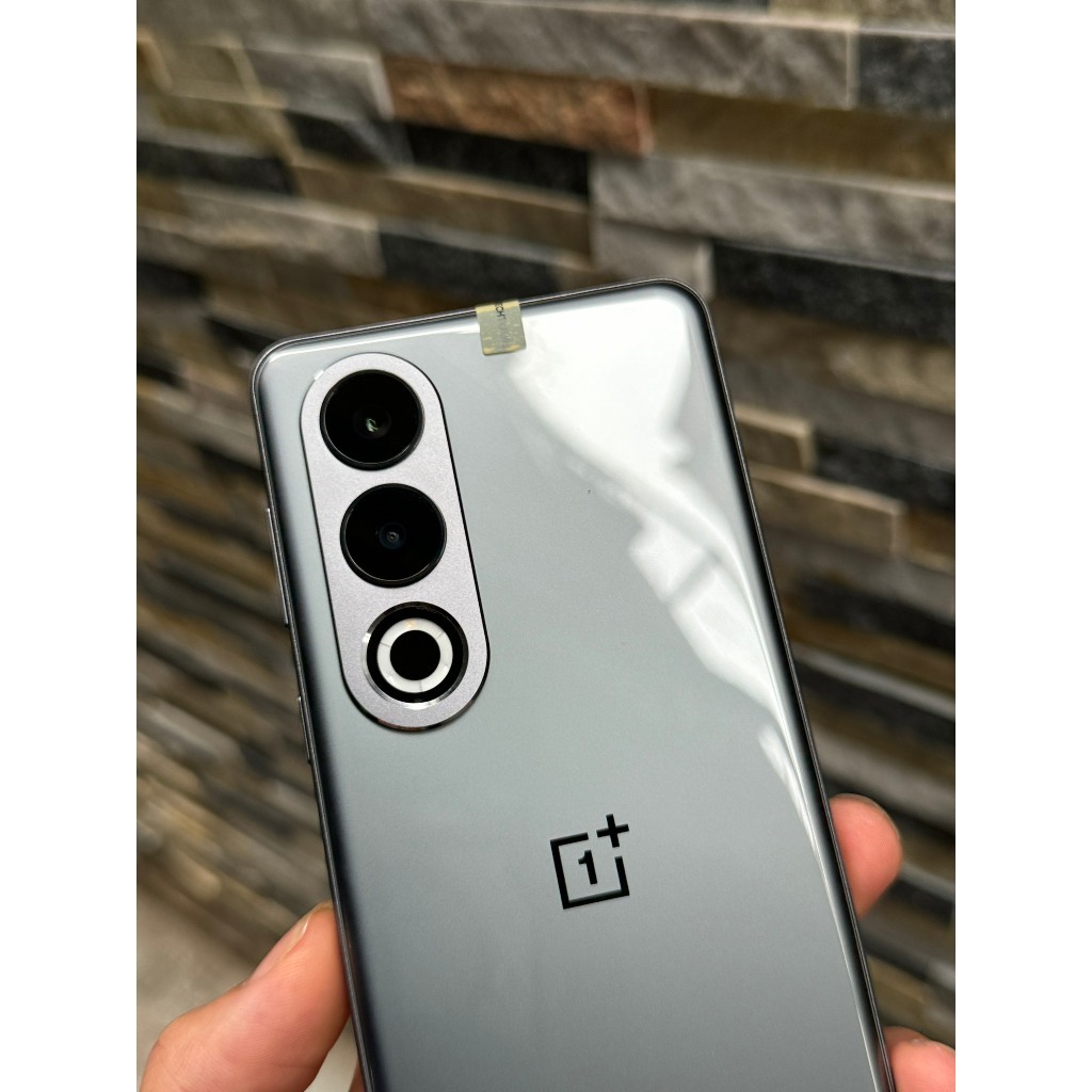 Điện thoại OnePlus Ace 3V 5G (Snapdrgon 7+ gen 3 - AMOLED 1.5K) đã unlock 2 sim likenew kèm sạc 100W | BigBuy360 - bigbuy360.vn