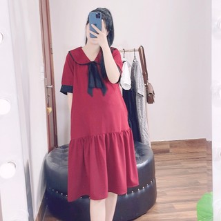Váy bầu đỏ thiết kế đuôi cá cổ tim đính nơ đen