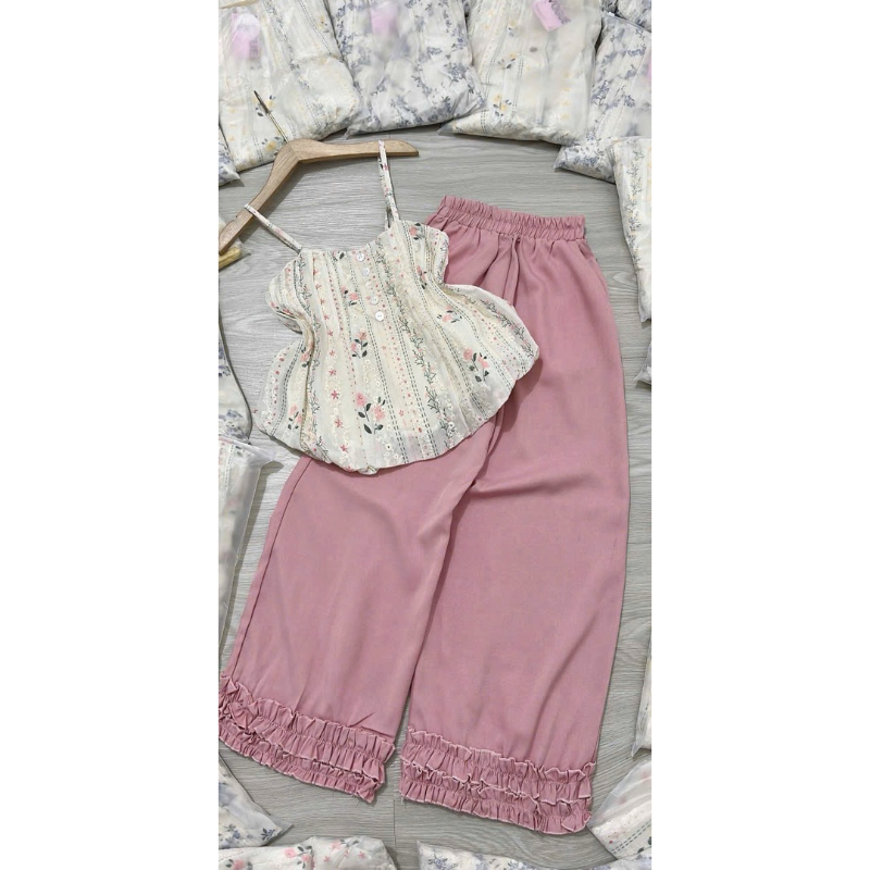L832- Sét áo babydoll 2 dây hoa nổi dập li xoè quần suông xanh bèo lai (40-60kg)