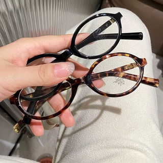 kính mắt trong mặt oval,gọng kính cận chữ cạnh hot trend 2025-video shop quay