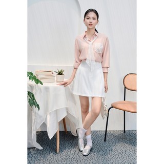 Áo sơ mi nữ basic dáng suông freesize phối túi ốp ren ( KHÔNG KÈM KHĂN ) VIEN TRAN V61H25Q024