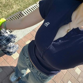 Áo thun babytee ôm body dành cho nữ gồm 6 cúc RN