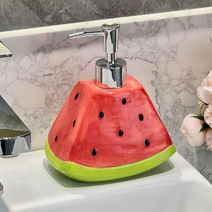 Lọ đựng nước rửa tay hình dưa hấu