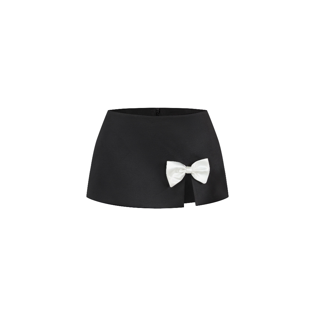KISS TOP Áo 2 Dây Corset Thắt Eo + BOW CORE MINI SKIRT Chân Váy Đen Đính Nơ Trắng