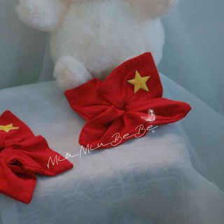 Dây cột tóc Scrunchie vuông đỏ in ngôi sao vàng Việt Nam thích hợp với các ngày lễ của Tổ Quốc