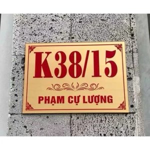 BẢNG BIỂN SỐ NHÀ MICA ( GIÁ RẺ ) NỀN NHŨ ĐỒNG CHỮ ĐỎ