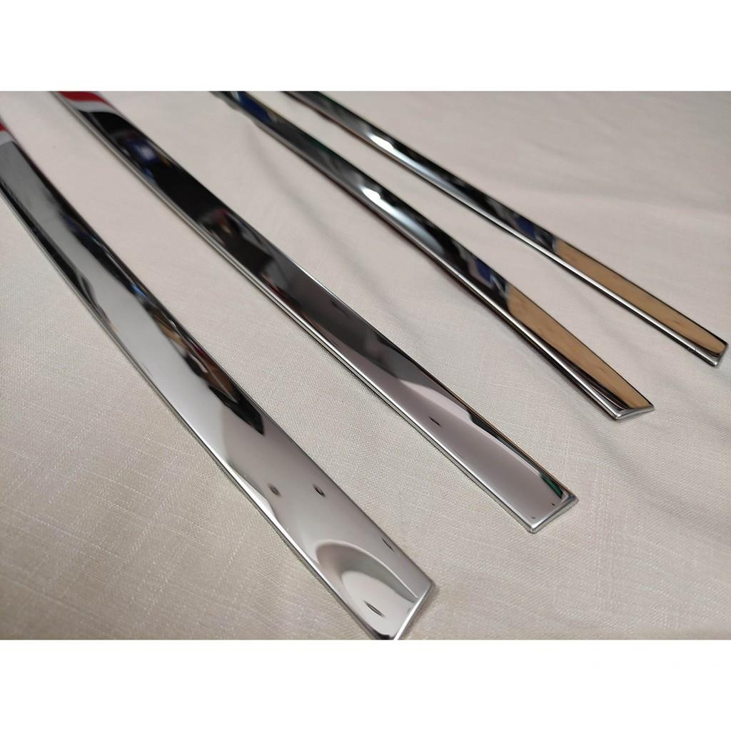 Nẹp chân kính inox xe Huyndai Avante - Giá 1 bộ 4 cửa