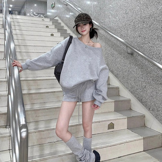 Áo sweater  trễ vai tay dài xám tiêu form rộng  hàn quốc mùa thu Eleclassm  local brand
