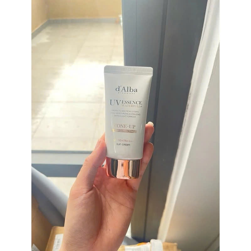 Kem chống nắng nâng tone Waterfull Tone-Up Pink Correcting Sun Cream d' Alba SPF50+ PA++++ 35ml/50ml Torriden