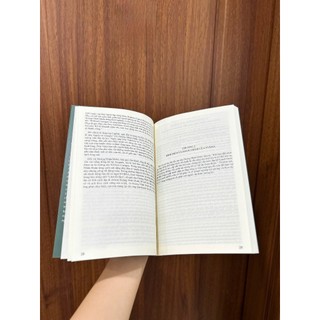 Sách - TỰ TRUYỆN JENSEN HUANG - Vua chip Jensen Huang và đế chế kinh doanh NVIDIA - ndbooks