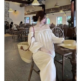 Set bộ thời trang nữ 2 màu Áo chất Thô Trễ Vai Tay Dài phối Quần Đũi DàI Ống Rộng phong cách đi biển hot thanh lịch