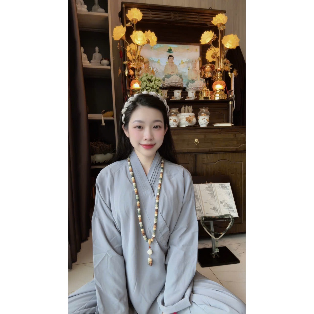 Áo tràng đi chùa thêu hoa sen kèm quần lụa trượt Quần áo phật tử truyền thống Set bộ áo tràng nữ dáng dài đi tu tập