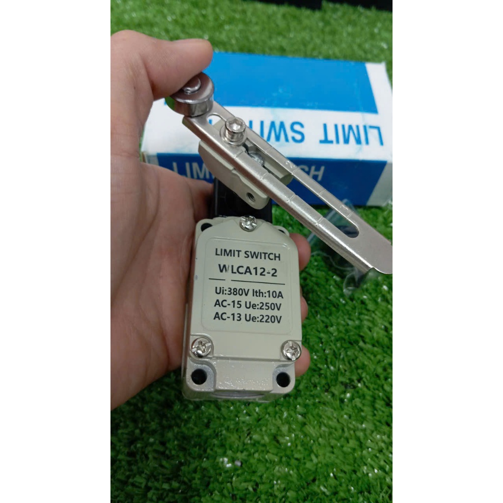 Công tắc hành trình Limit Switch WLCA12-2 cần dài giới hạn bánh xe, thân kim loại chịu lực tốt