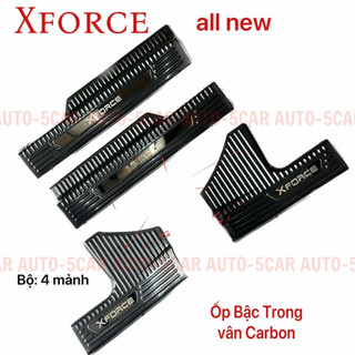 Ốp bậc cửa, nẹp bước chân trong, ngoài xe Mitsubishi Xforce 2023-2025 vân Cacbon cao cấp