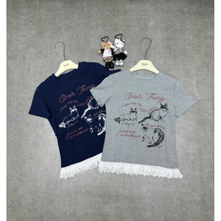 Áo phông cotton hình 3 con mèo chân ren bèo