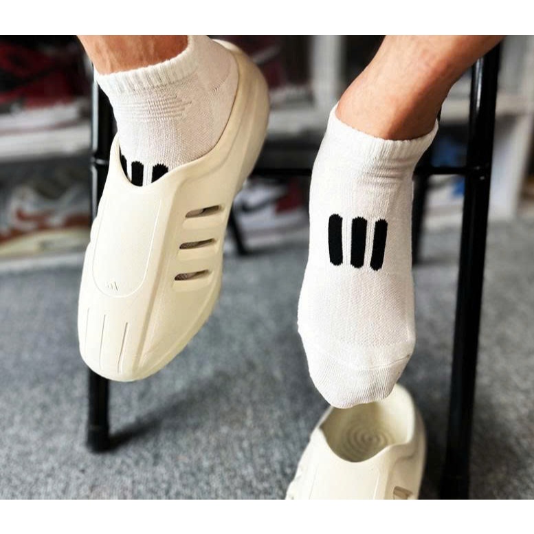 Vớ Tất 3 sọc cổ thấp Nam Nữ phong cách thể thao, trẻ trung, năng động.