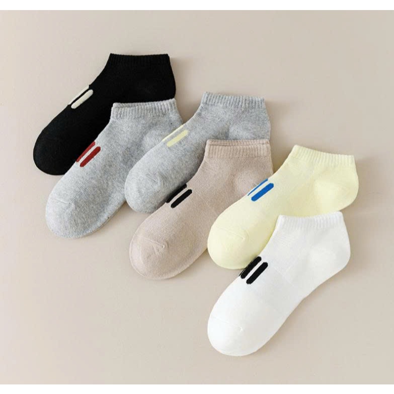 Vớ Tất 3 sọc cổ thấp Nam Nữ phong cách thể thao, trẻ trung, năng động.