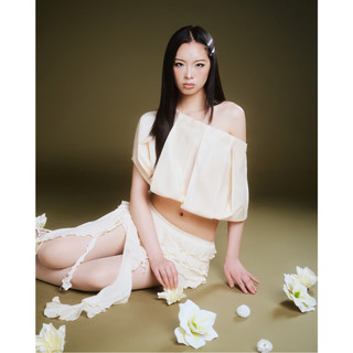 𝑵𝑰𝑵𝒀𝑺𝑴𝑼𝑺𝑬 - Set áo trễ vai và chân váy tua rua CALLA SET