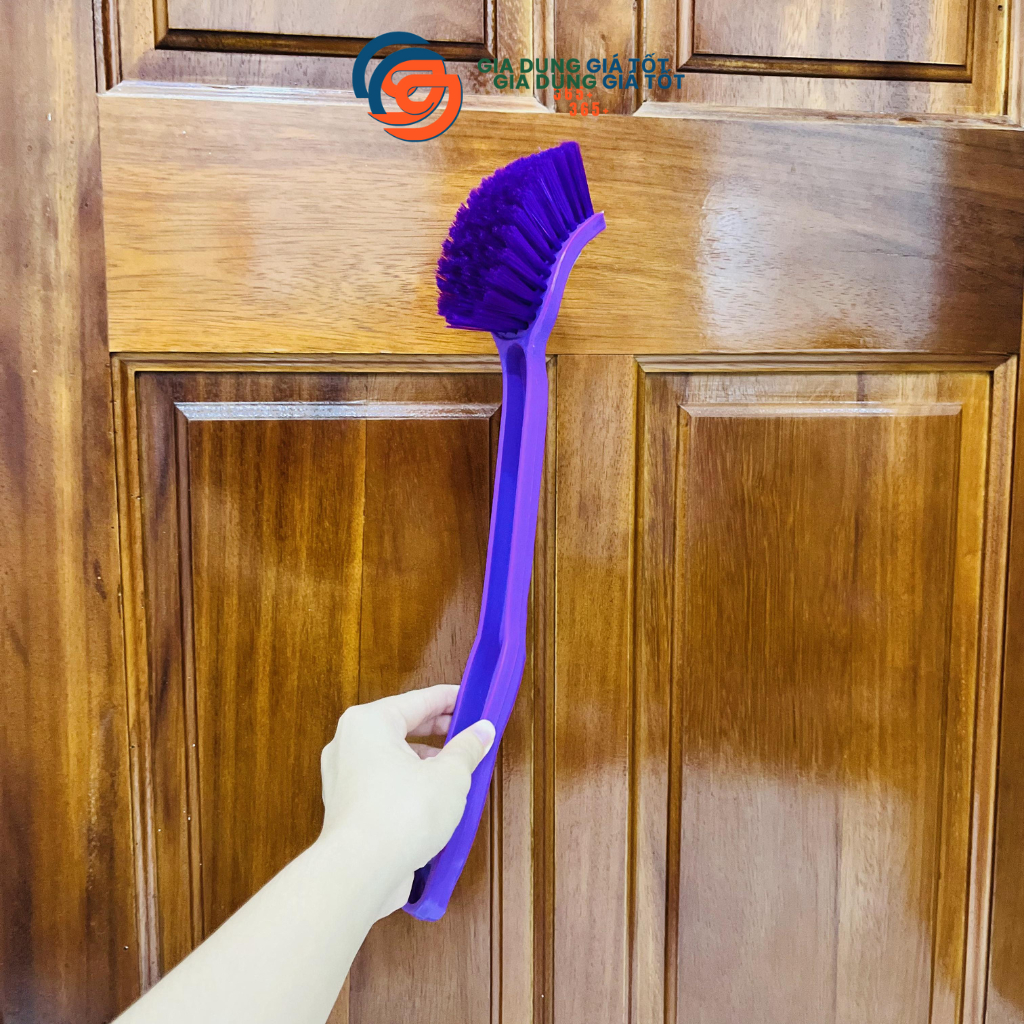 Cọ bồn cầu cong nhựa, cọ toilet vệ sinh nhà tắm, cán dài chắc chắn