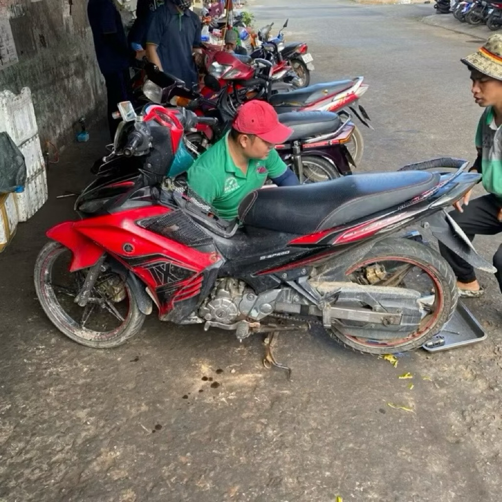 Da yên Yamaha Exciter 135 2011-2014 kiểu zin (sử dụng kim bọc yên)