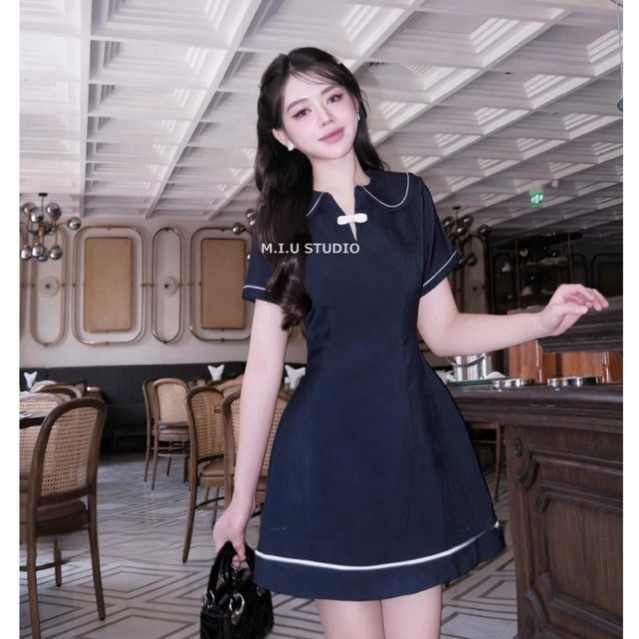 Đầm cộc tay phối viền thiết kế dáng ngắn xoè, Váy nữ cổ bẻ đính tag cao cấp, mặc đi làm công sở • MIU.STUDIO